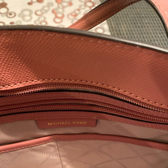 Michael Kors bag - Picture 6 of 8